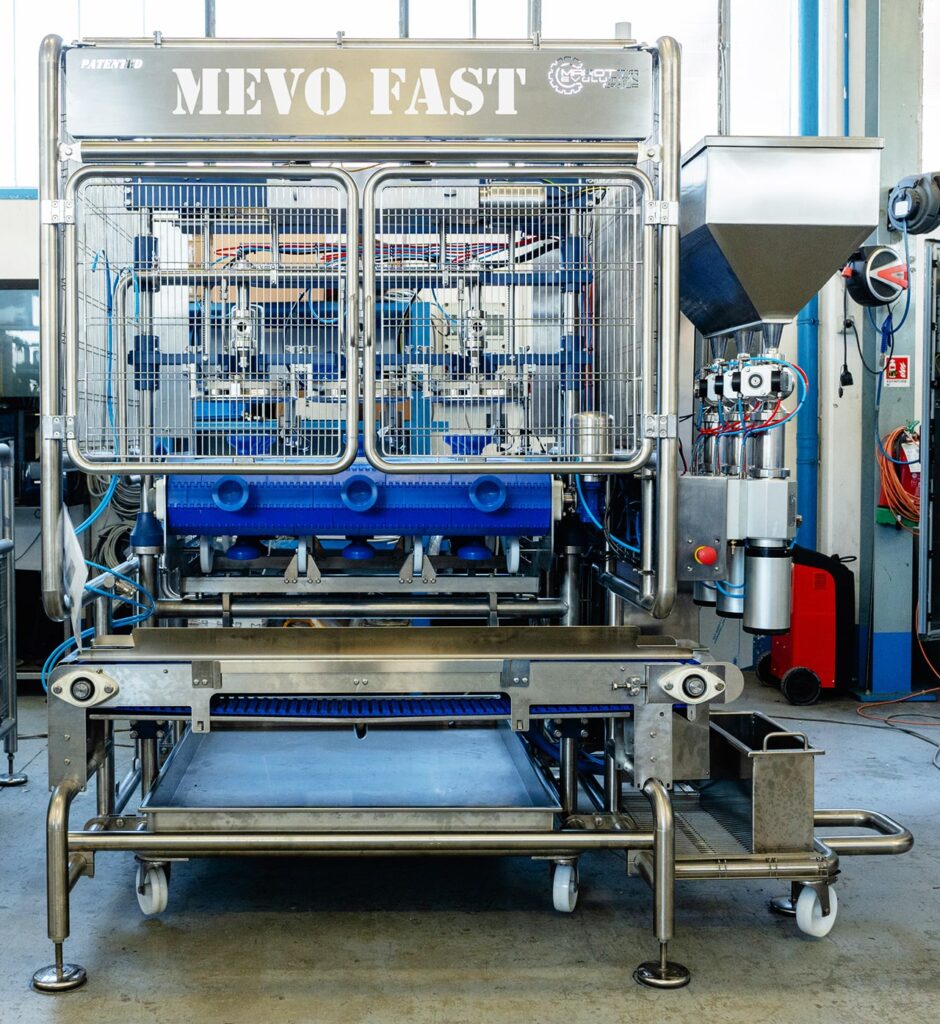 Automatic production of figliata cheese